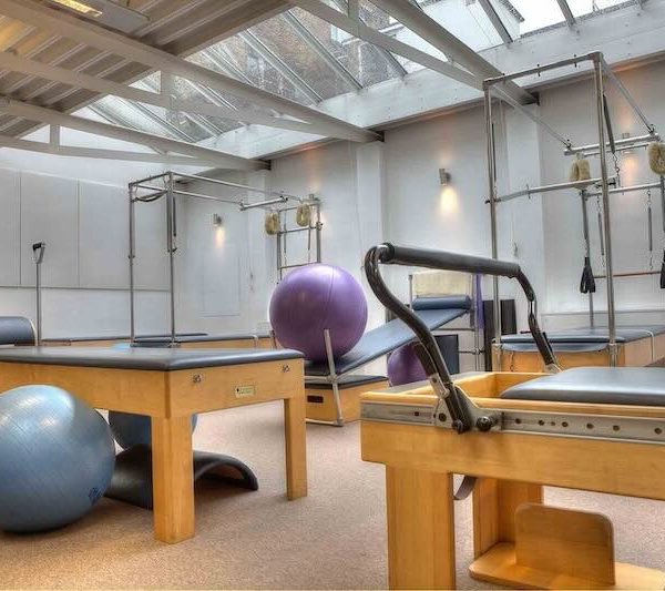 Mat versus Reformer Pilates main image